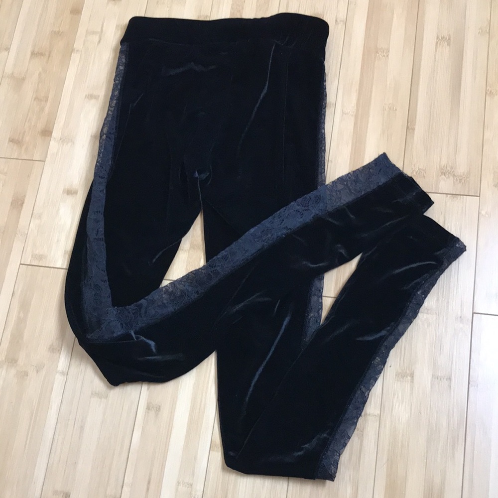 Alice + Olivia Black Velvet & Lace Leggings XS - Picture 5 of 7